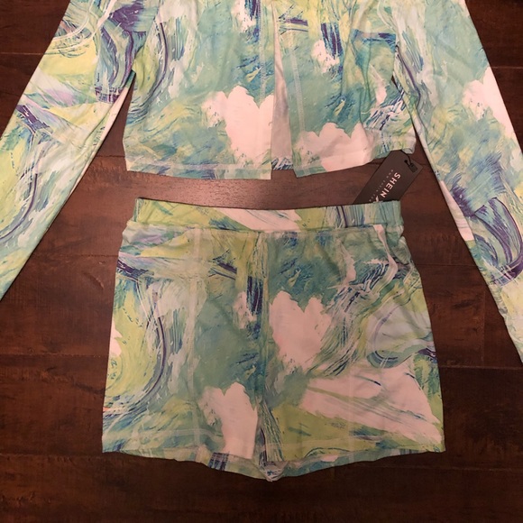 SHEIN X Ji Yeon Lee Tie-Dye Bralette & Shorts Set With Cardigan - Picture 7 of 8